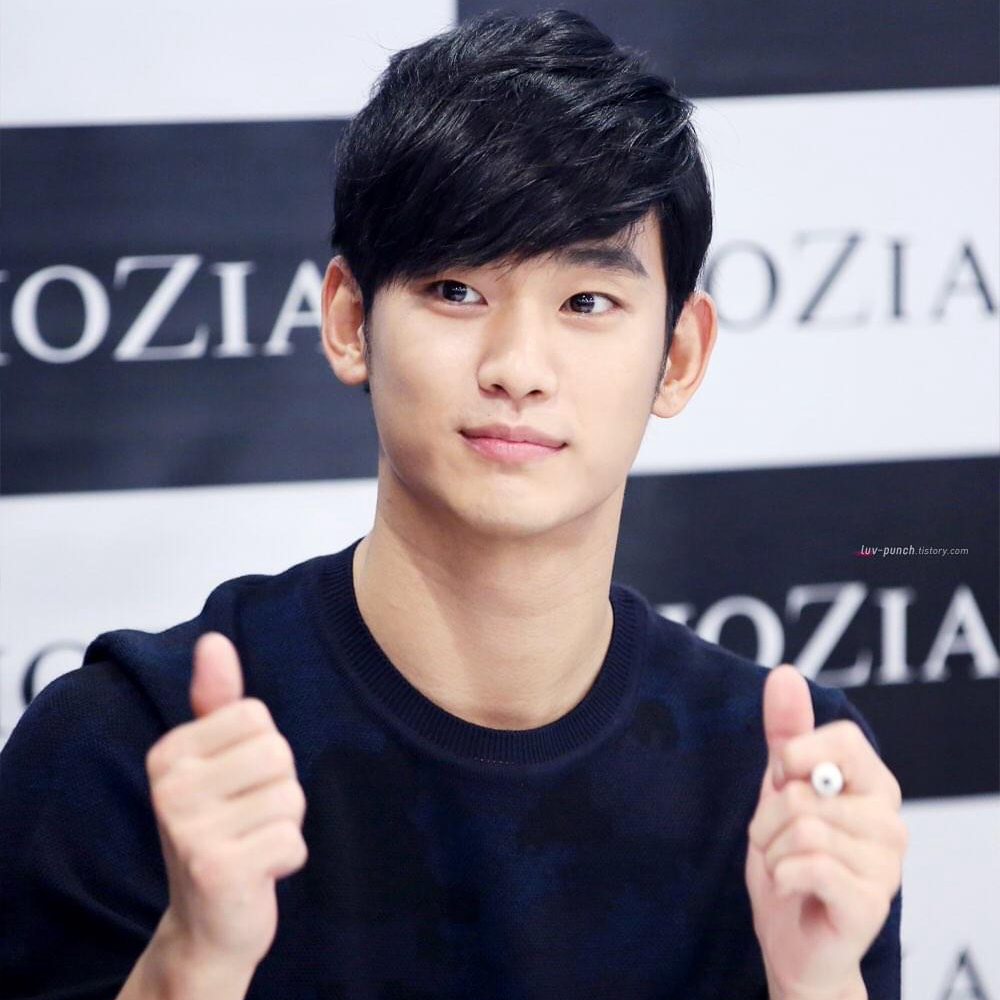 A moment captured by a fan of Kim Soohyun