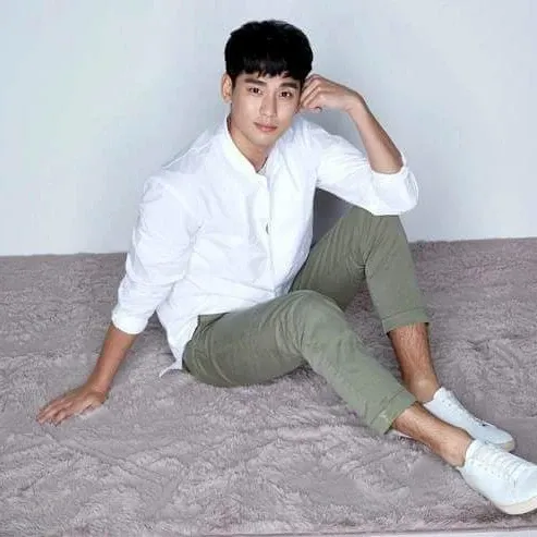 Latest photo of Kim Soohyun