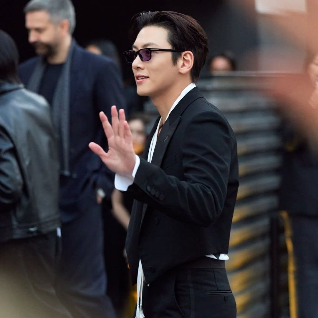 チ・チャンウクの最近の活動ショット