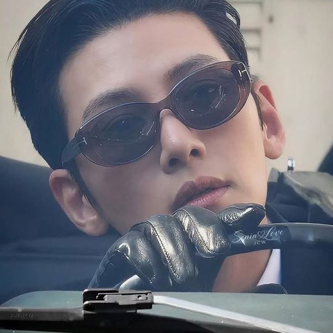 Behind-the-scenes cut of Ji Changwook
