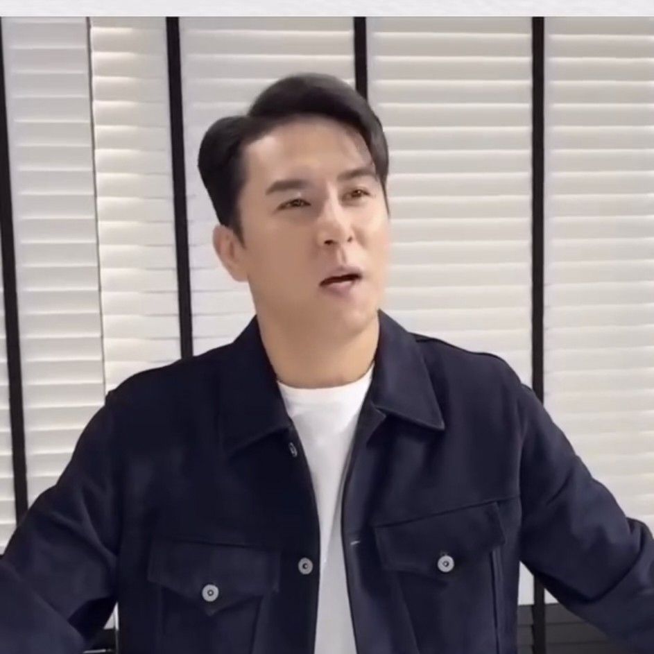 チャン・ミンホの最近の活動ショット