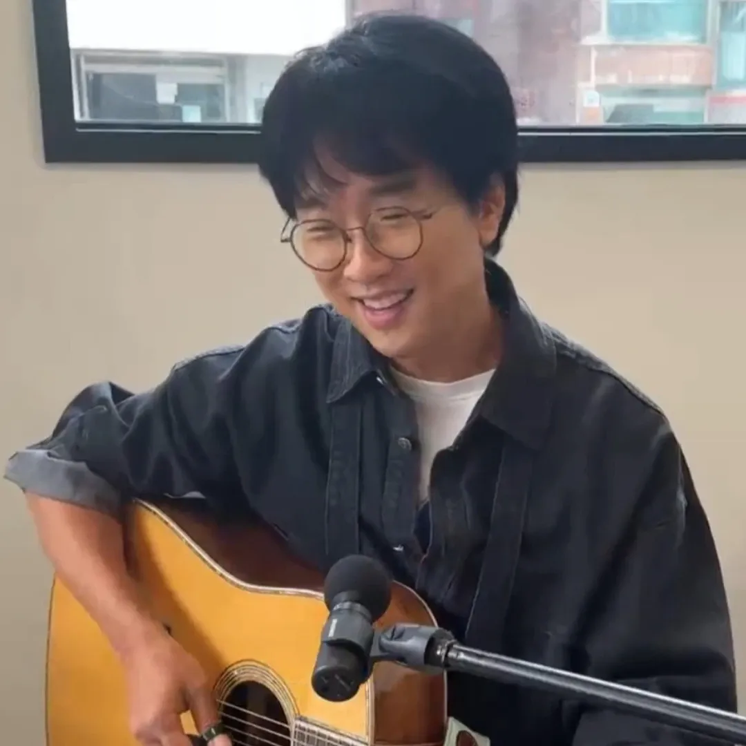 Behind-the-scenes cut of Bak Changgeun