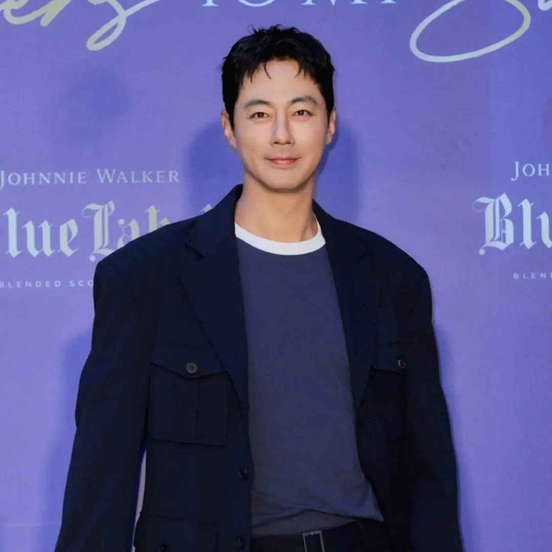 Behind-the-scenes cut of Jo Insung