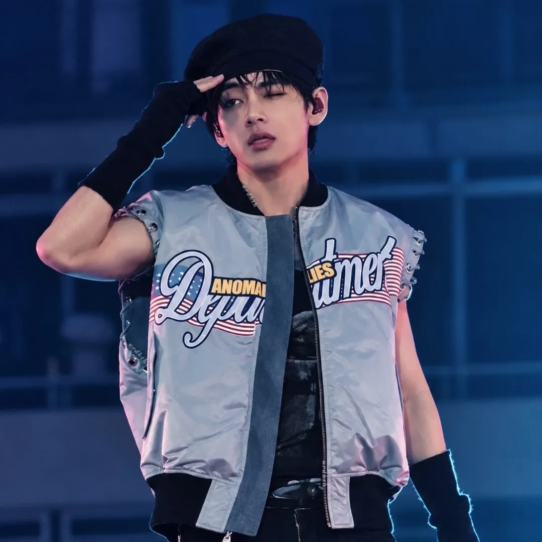 Recent activity shot of Kim Taehyung (V)