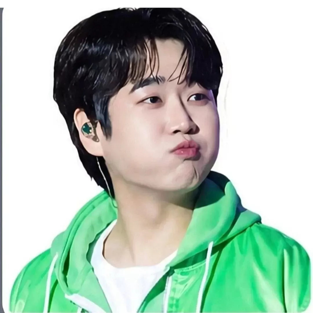Latest photo of Hwang Youngwoong