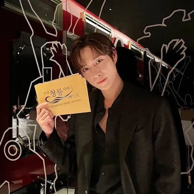 A moment captured by a fan of Kim Youngdae