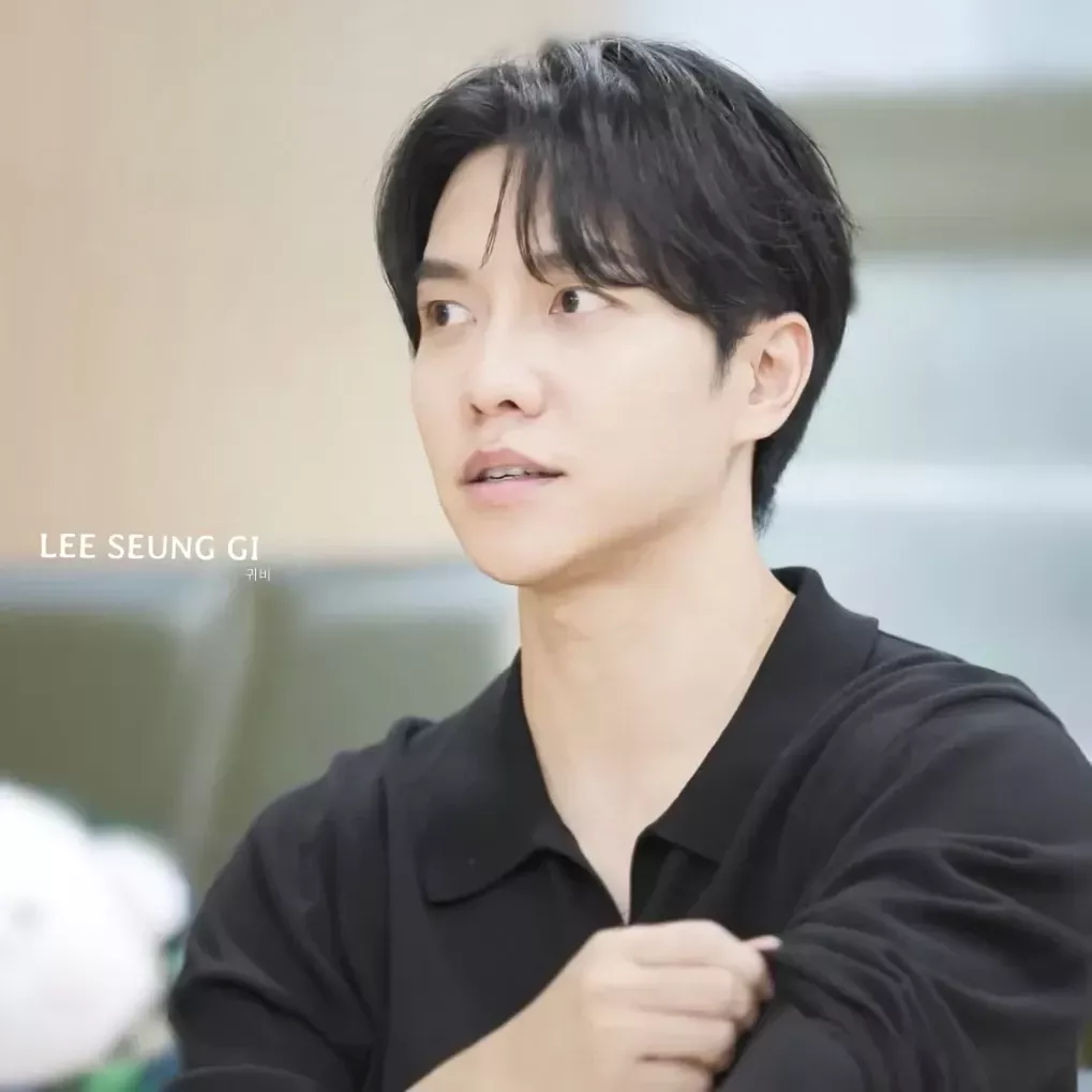 Foto kegiatan terbaru dari Lee Seunggi