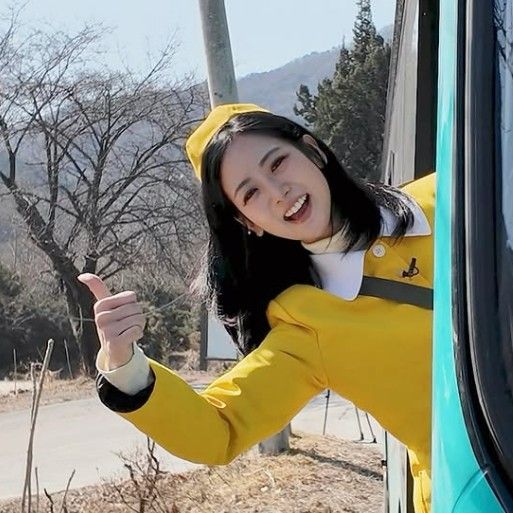 Behind-the-scenes cut of Kang Hyeyeon