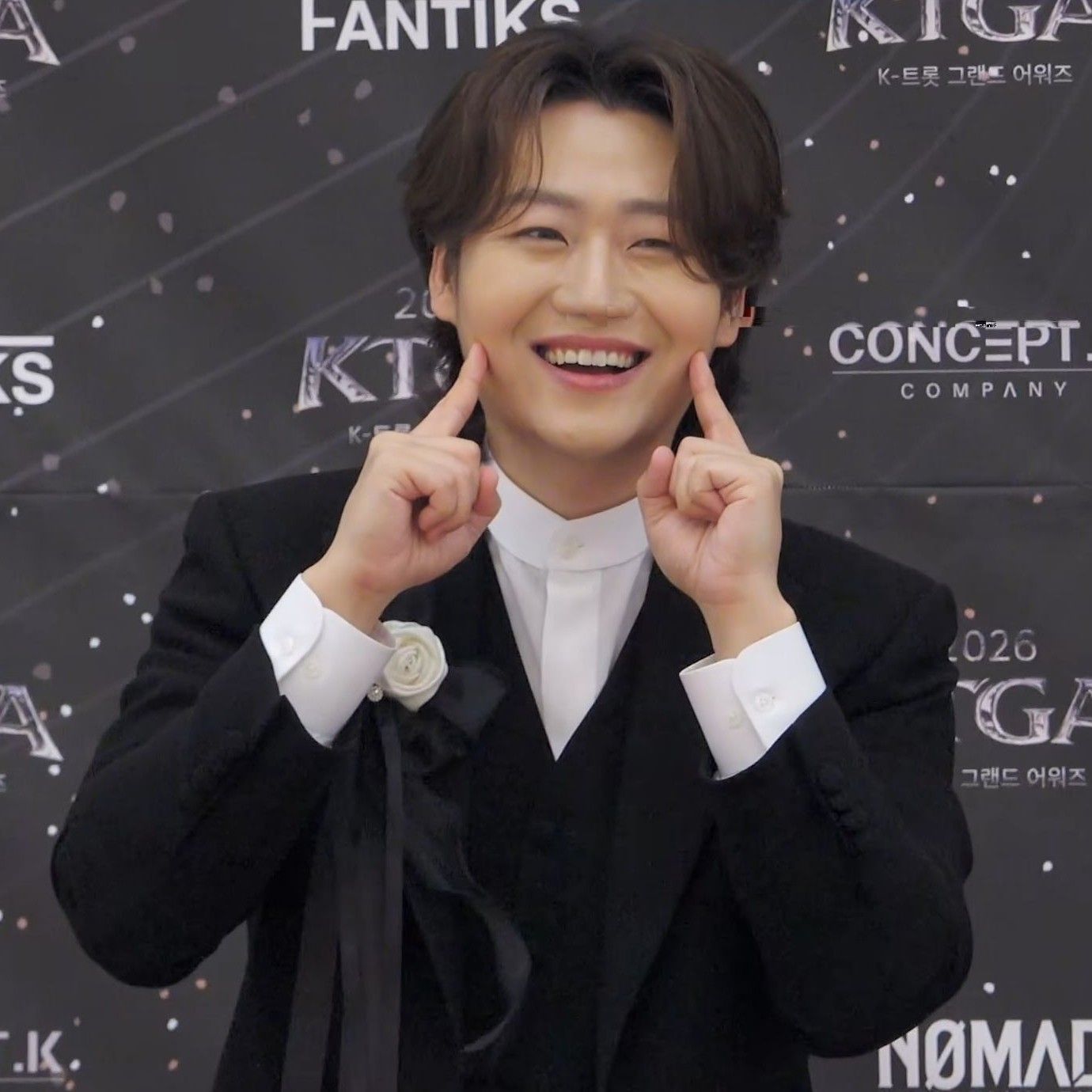 A moment captured by a fan of Min Soohyun