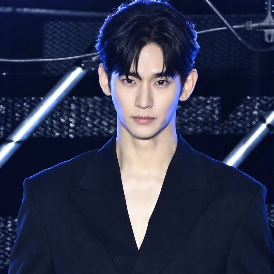 Behind-the-scenes cut of Kim Soohyun