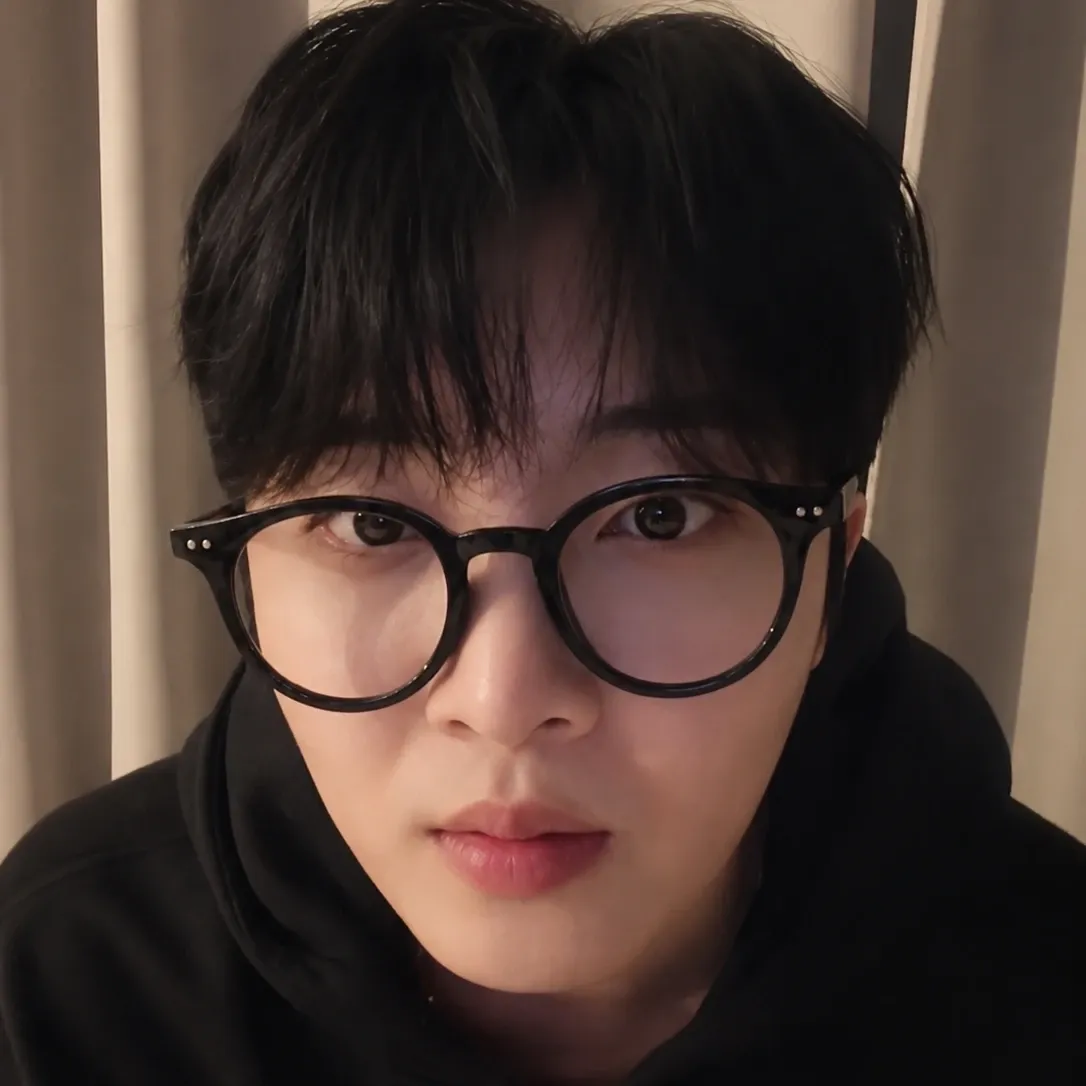 Latest photo of Hwang Yunsung