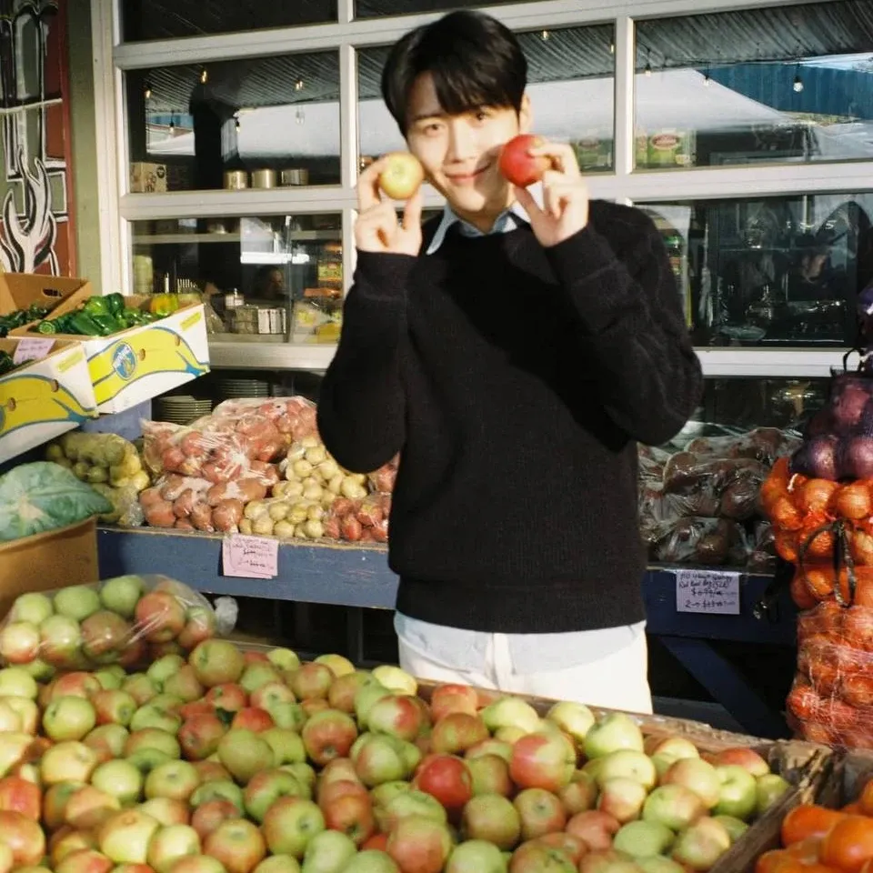 金宣虎的最新照片