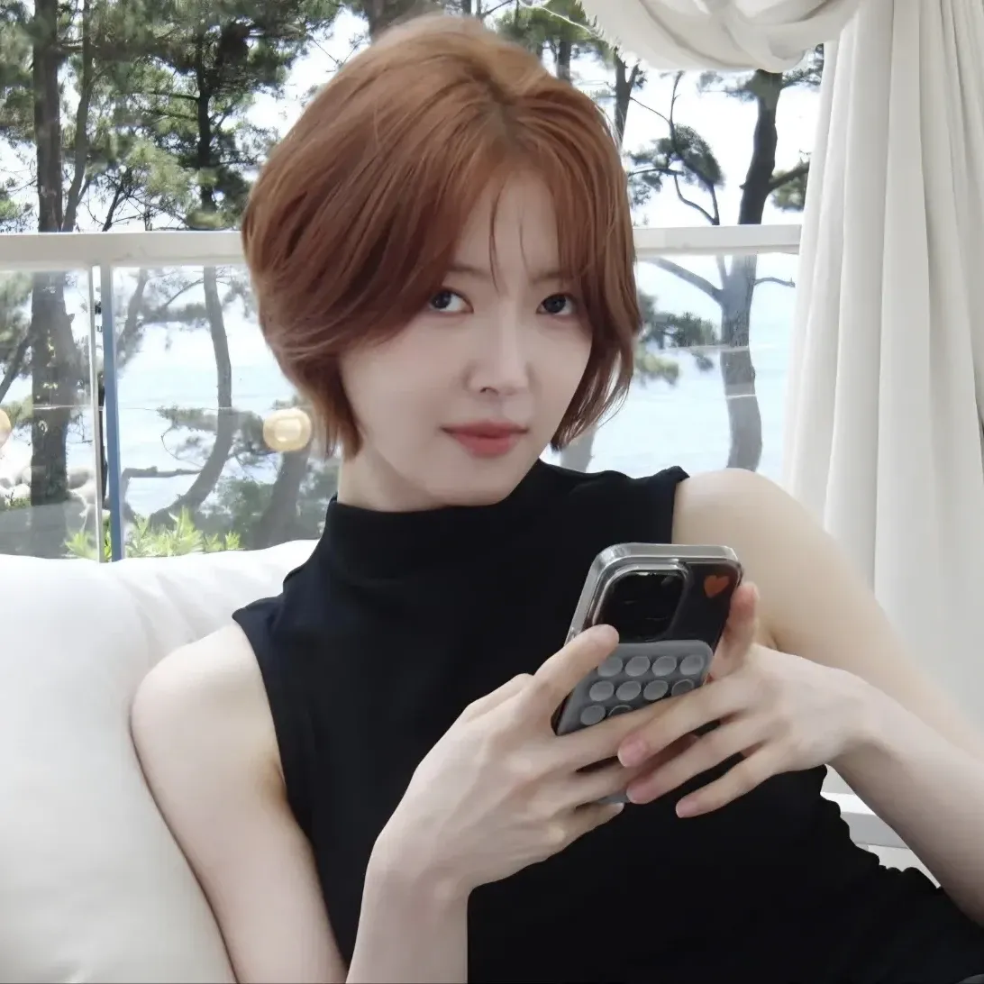 A moment captured by a fan of Lee Seyoung