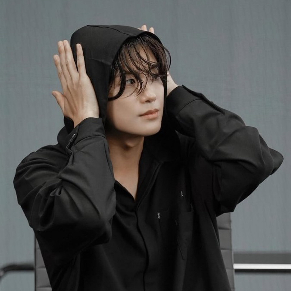 Latest photo of Park Hyungsik