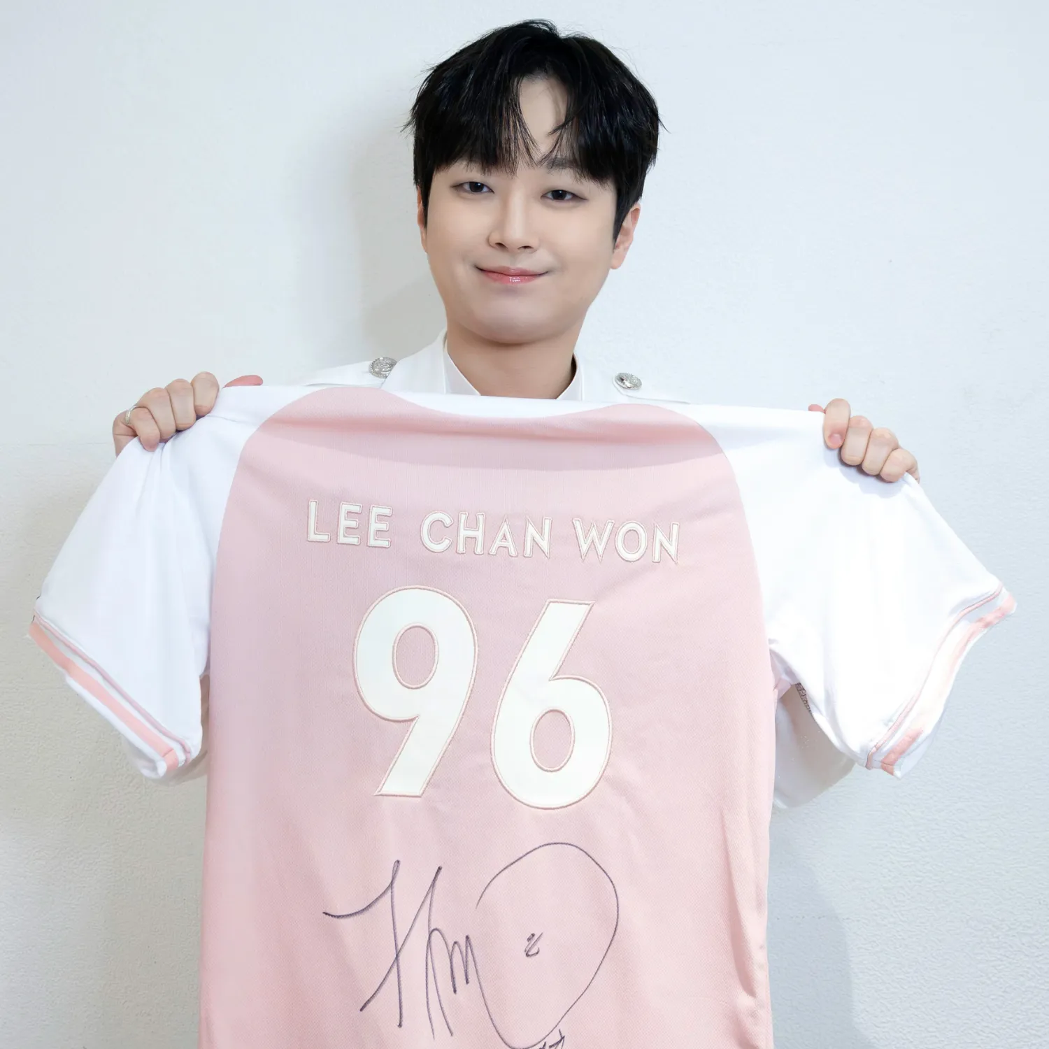 Foto terbaru dari Lee Chanwon