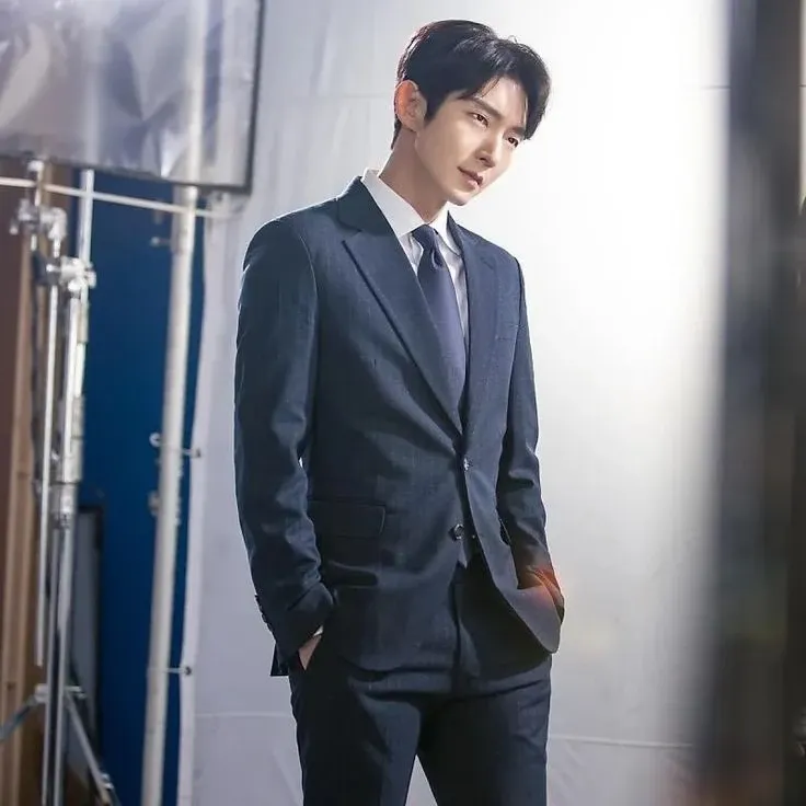 Recent activity shot of Lee Joongi