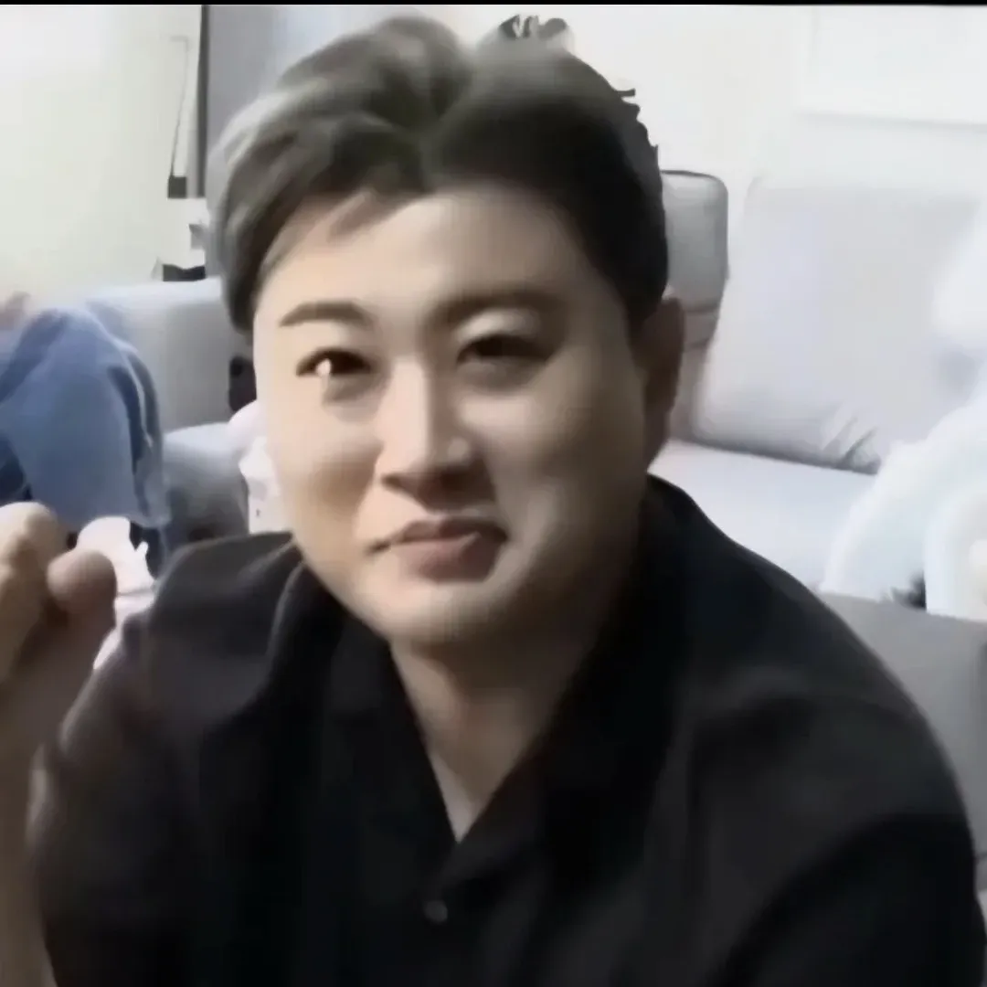 Foto kegiatan terbaru dari Kim Hojoong