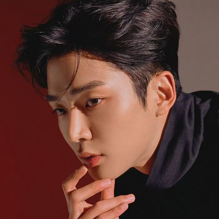 Momen yang diabadikan oleh penggemar Rowoon