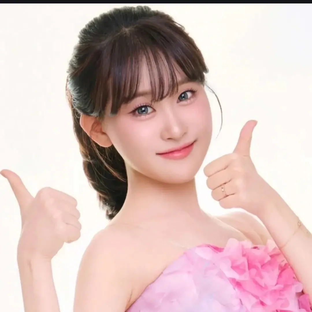 Foto kegiatan terbaru dari Kim Dahyun