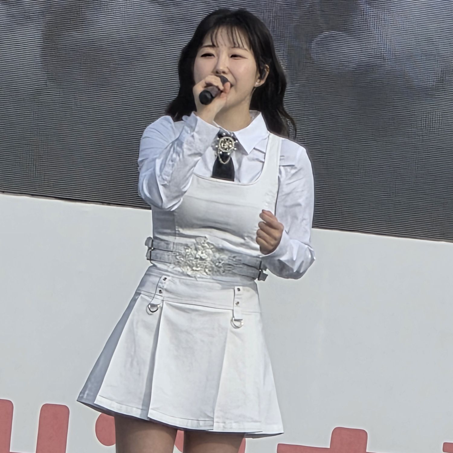 커뮤니티에서 화제된 인기 셀럽 콘텐츠