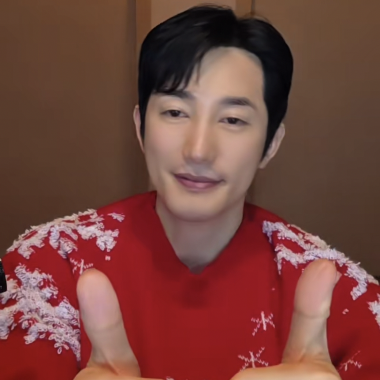 朴施厚的近期活动照