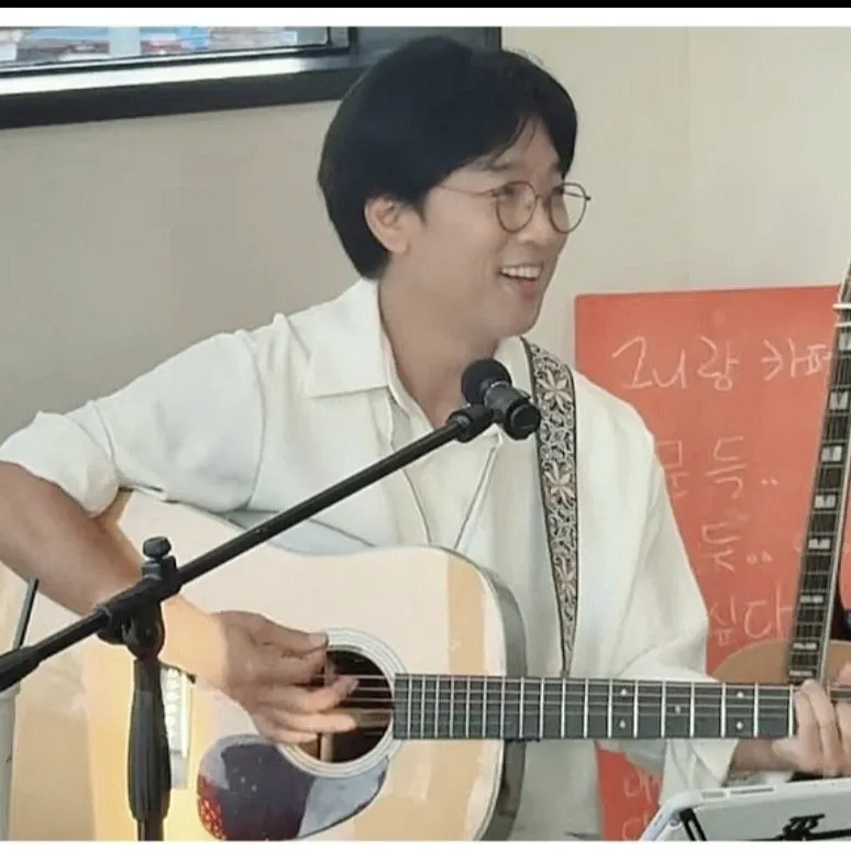 A moment captured by a fan of Bak Changgeun