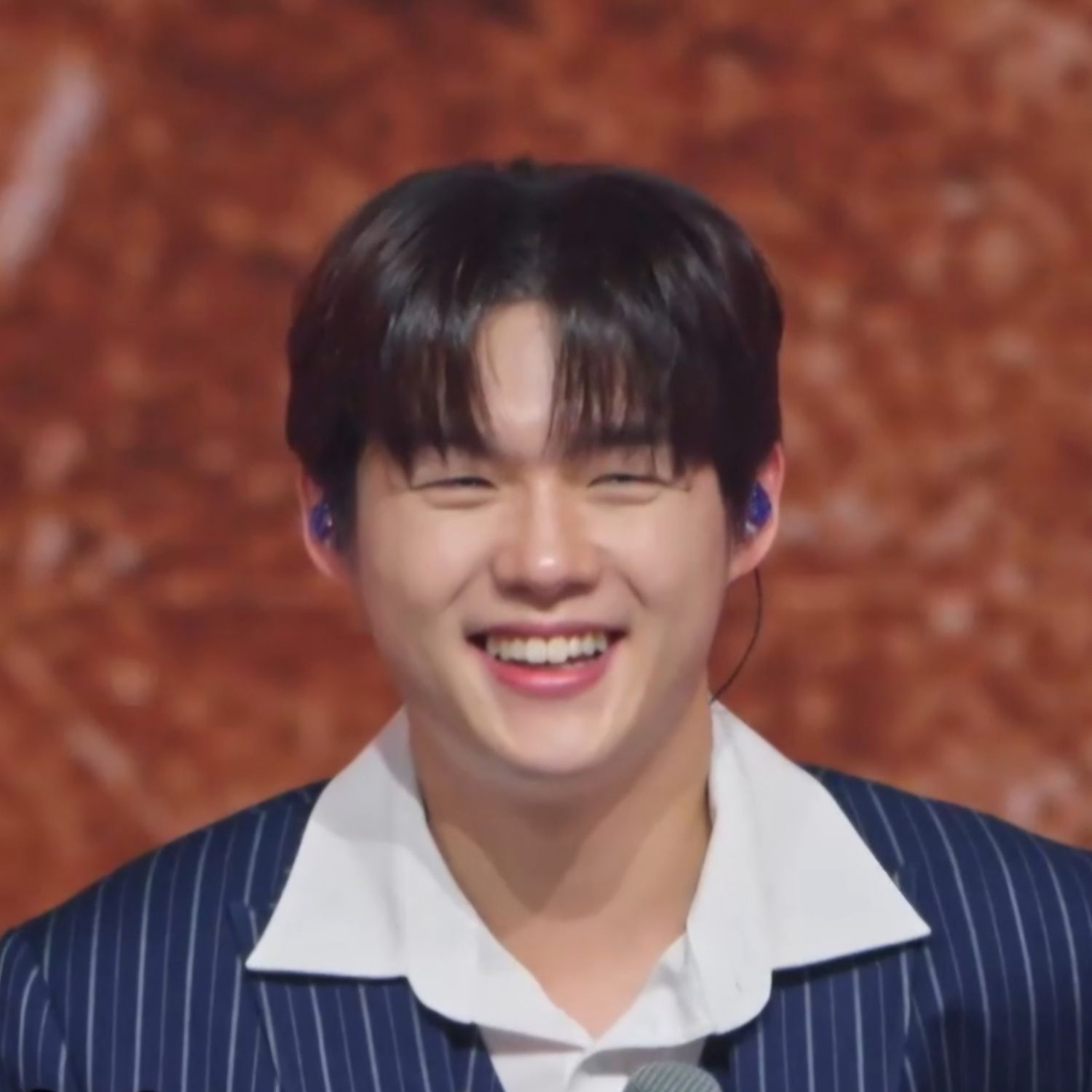 지금 주목받는 셀럽 게시글