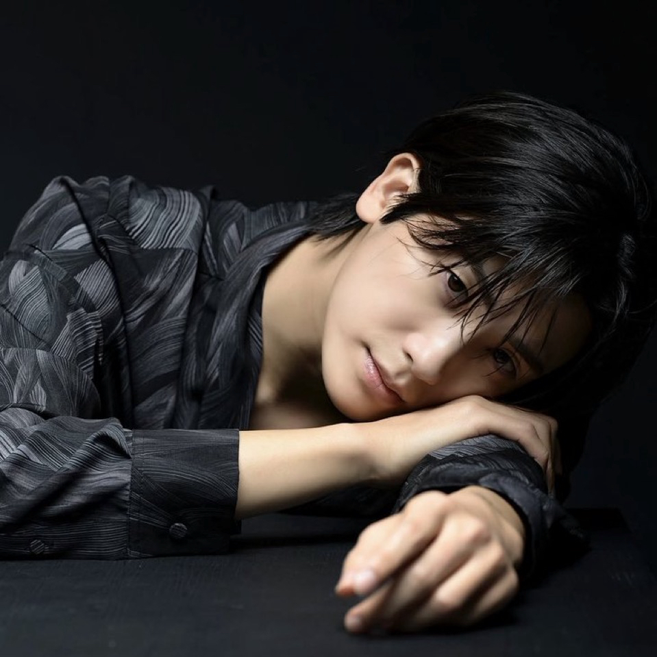 Behind-the-scenes cut of Park Hyungsik