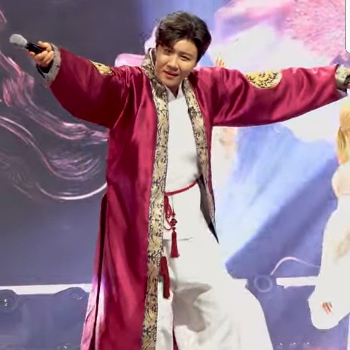 Behind-the-scenes cut of Jin Haesung