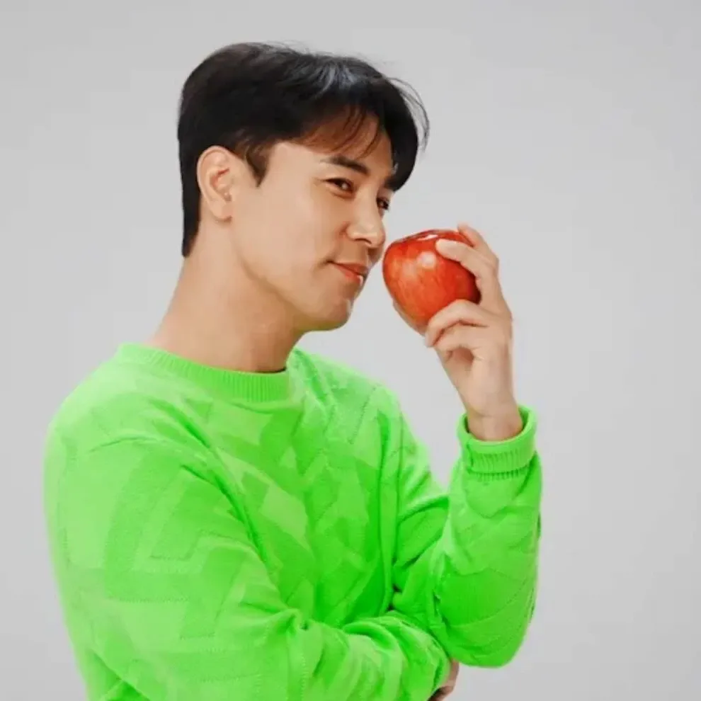 チャン・ミンホの最近の活動ショット