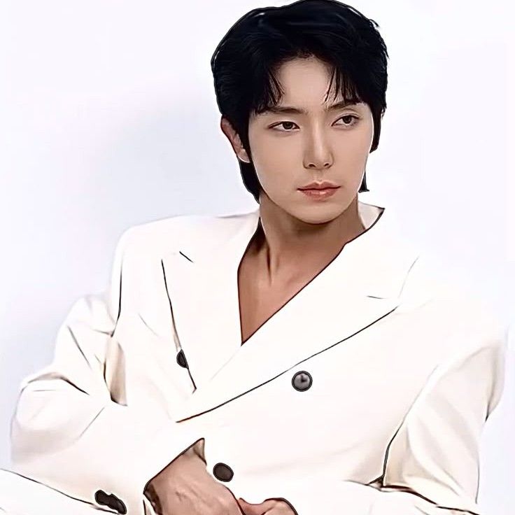 Latest photo of Lee Joongi