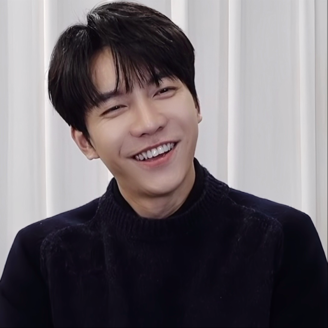 Foto terbaru dari Lee Seunggi