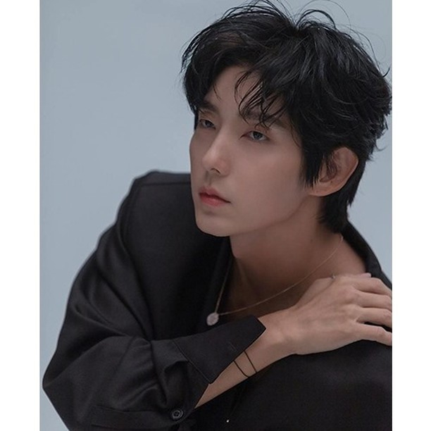 Behind-the-scenes cut of Lee Joongi