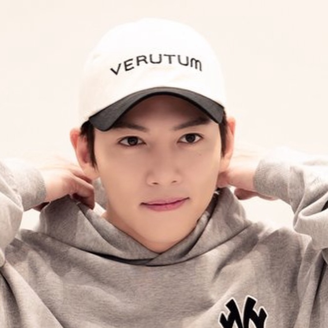 Behind-the-scenes cut of Ji Changwook