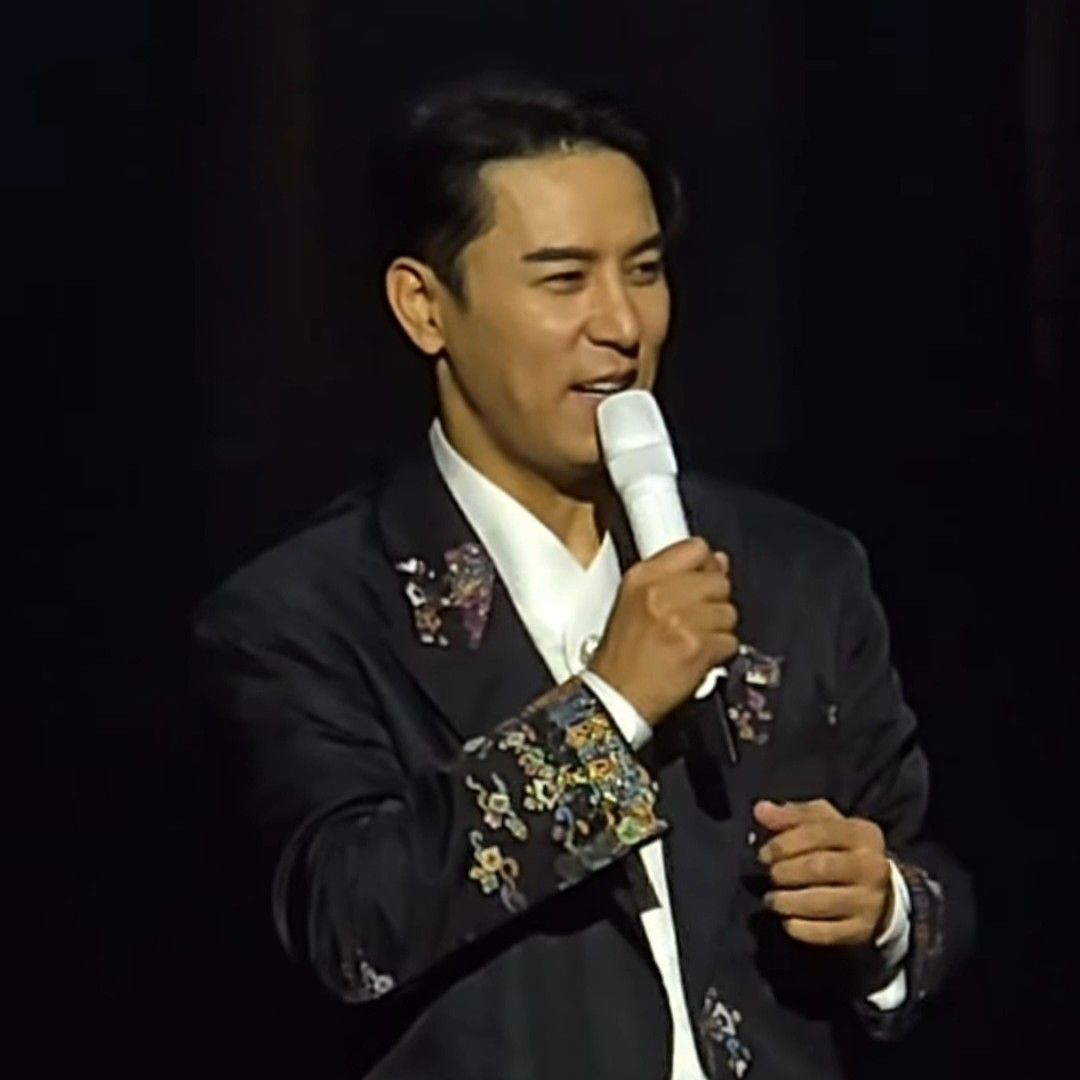 チャン・ミンホの最近の活動ショット