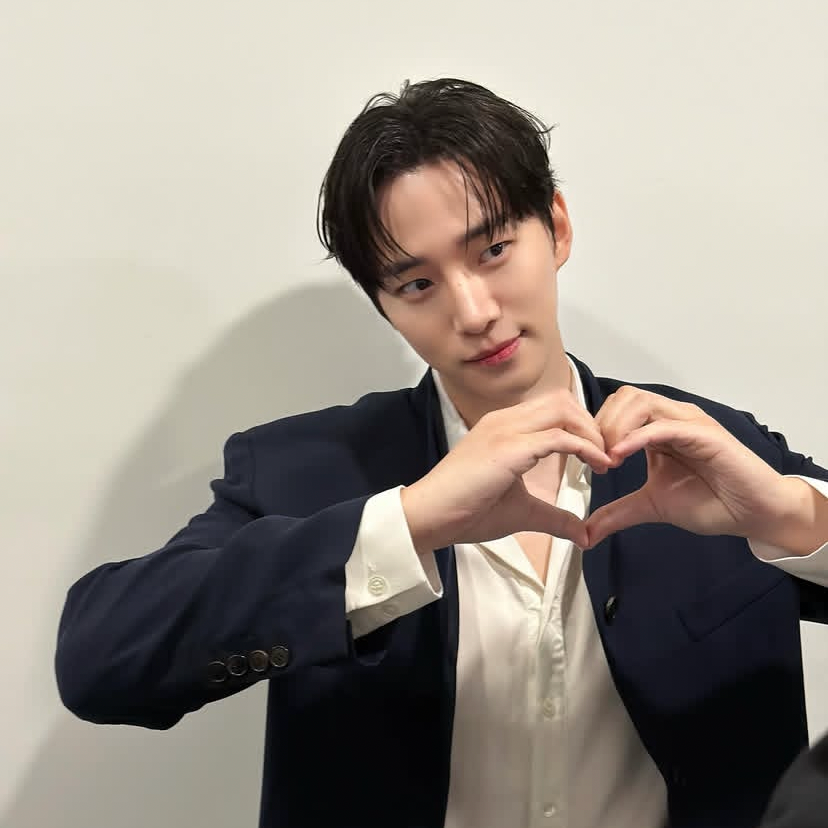 粉絲拍下的李俊昊瞬間