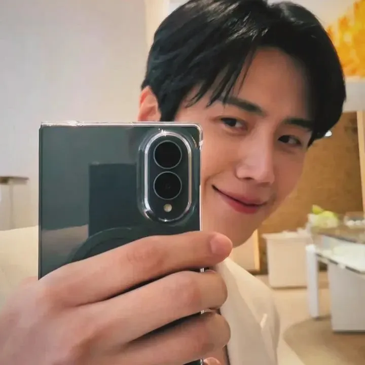 Foto kegiatan terbaru dari Kim Seonho