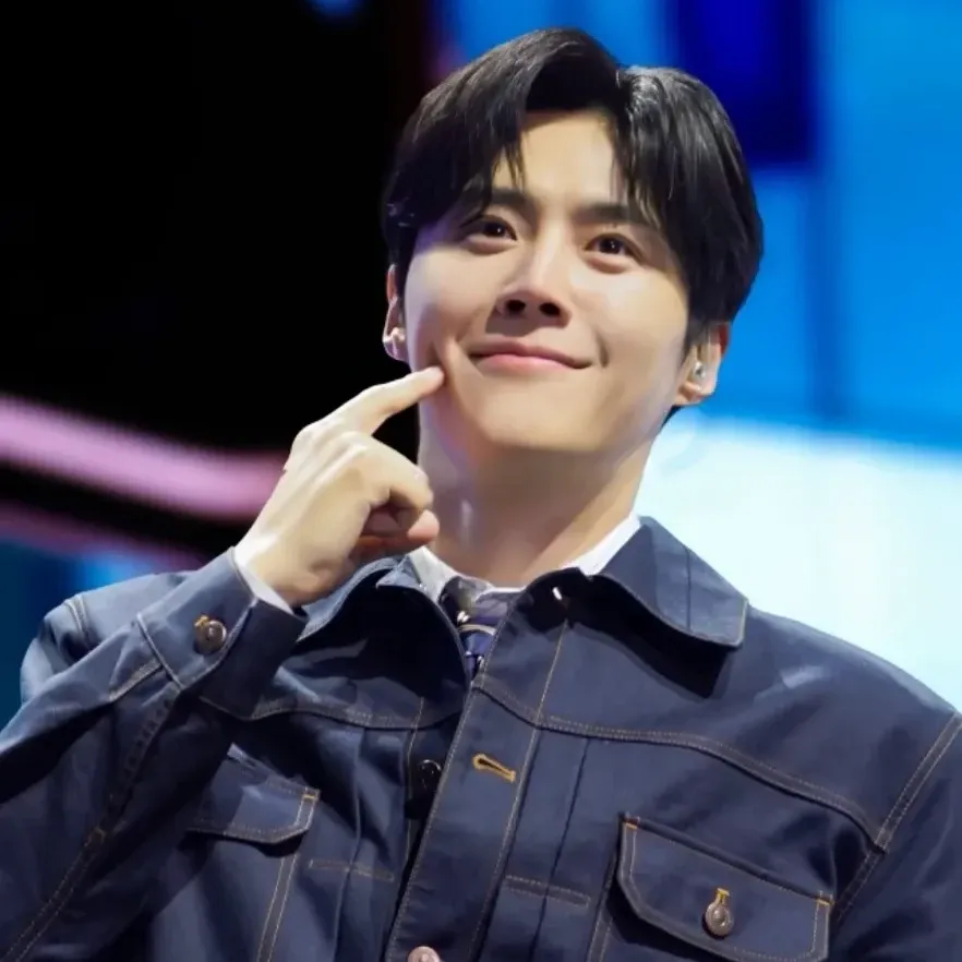 Foto kegiatan terbaru dari Kim Seonho