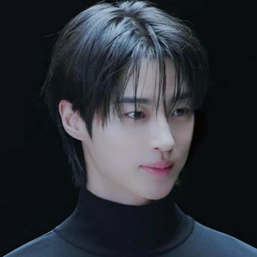 Recent activity shot of Byeon Wooseok