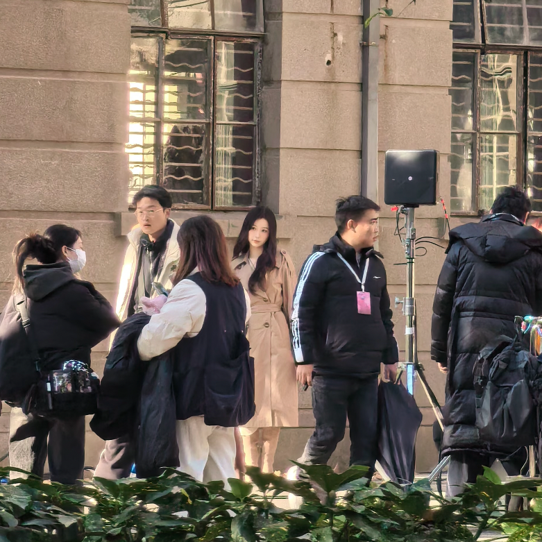 Behind-the-scenes cut of Esther Yu