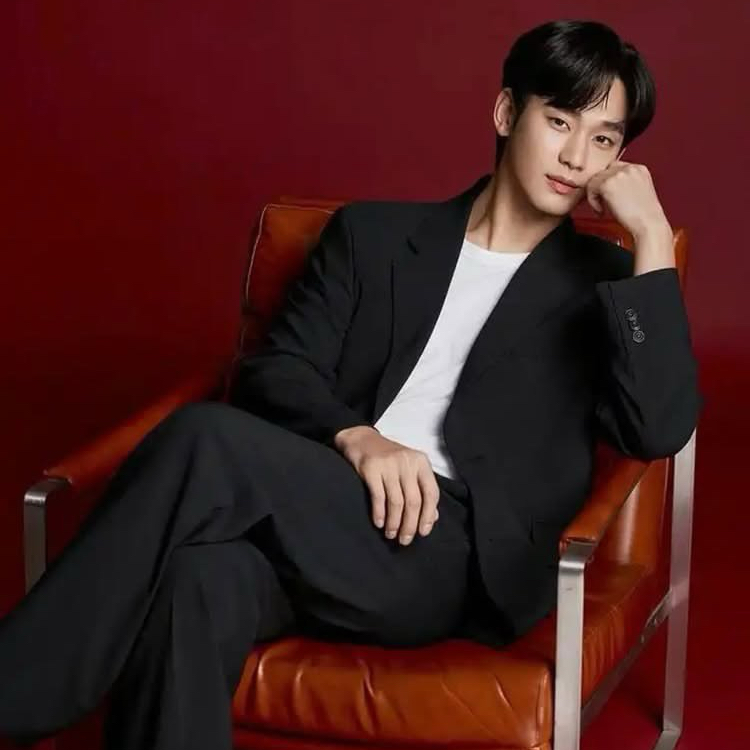Recent activity shot of Kim Soohyun