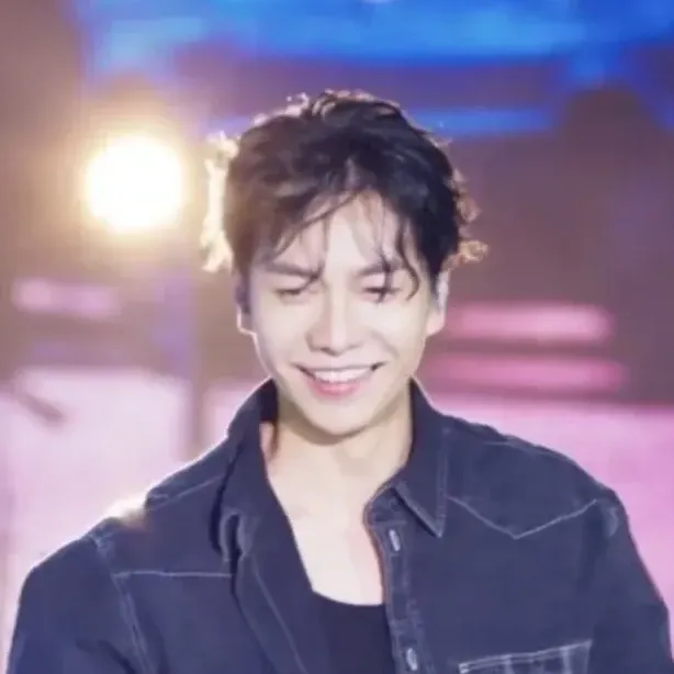 Foto kegiatan terbaru dari Lee Seunggi
