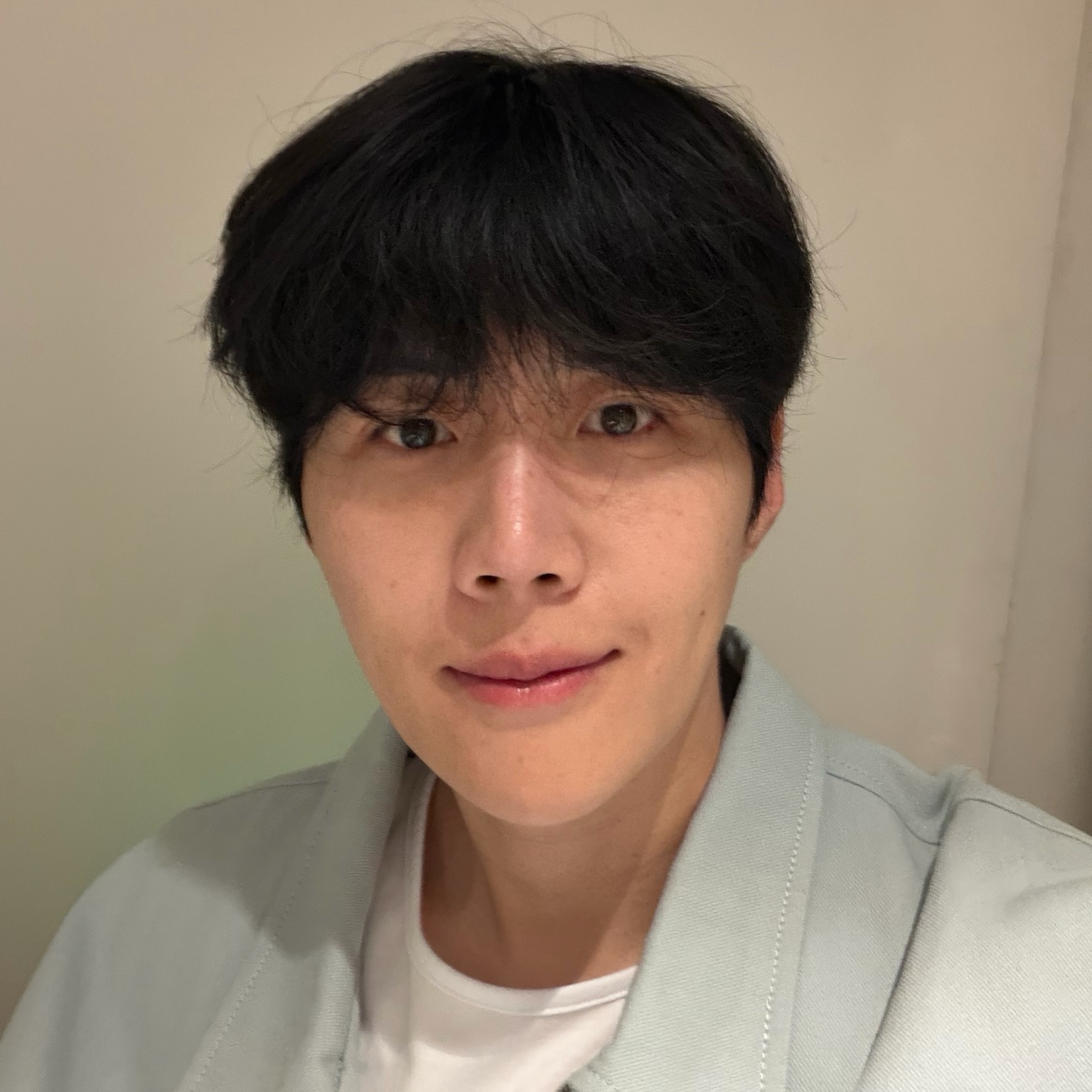 Latest photo of Kim Seonho