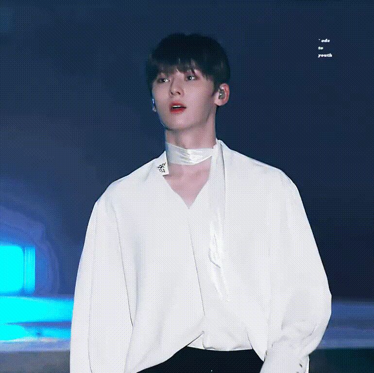 Behind-the-scenes cut of Hwang Minhyun