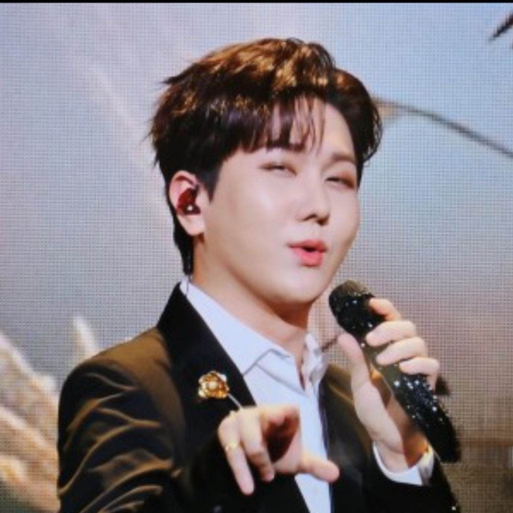 Behind-the-scenes cut of Kim Soochan