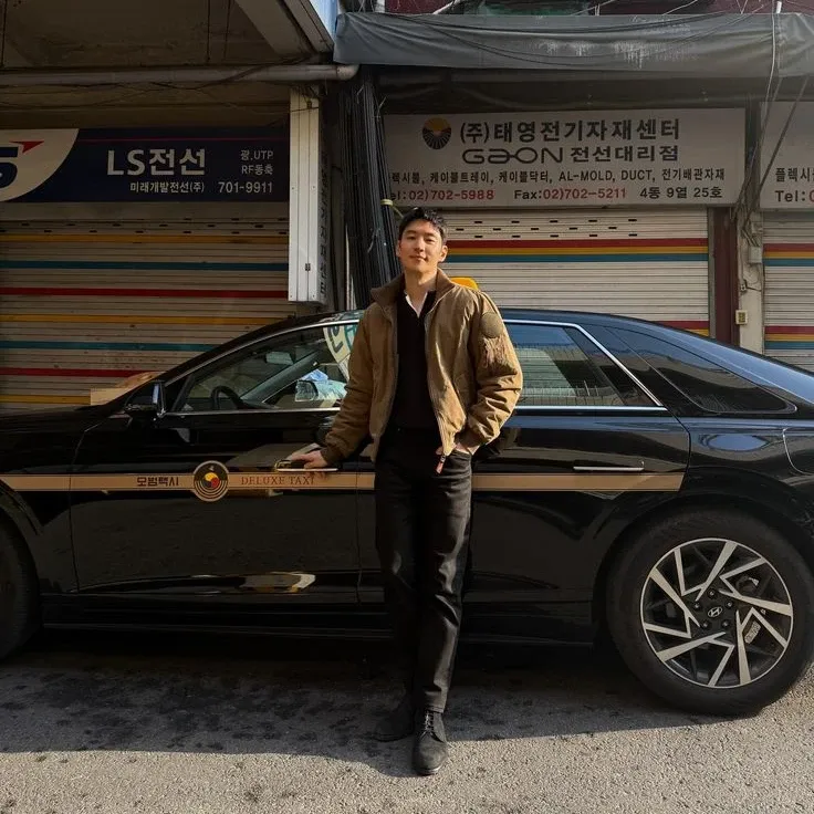 Behind-the-scenes cut of Lee Jaehoon