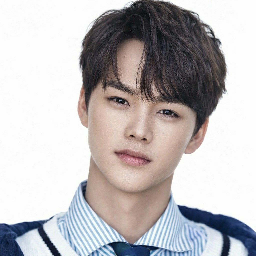 パク・ソジンの最近の活動ショット