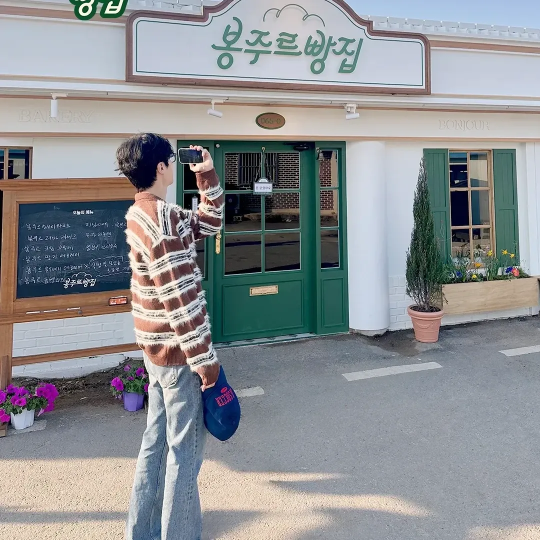 Behind-the-scenes cut of Kim Seonho