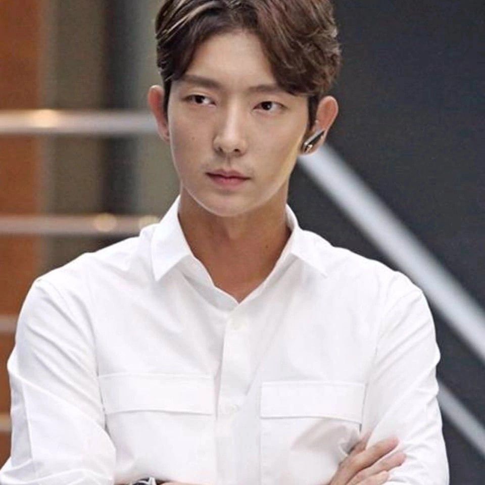 Recent activity shot of Lee Joongi