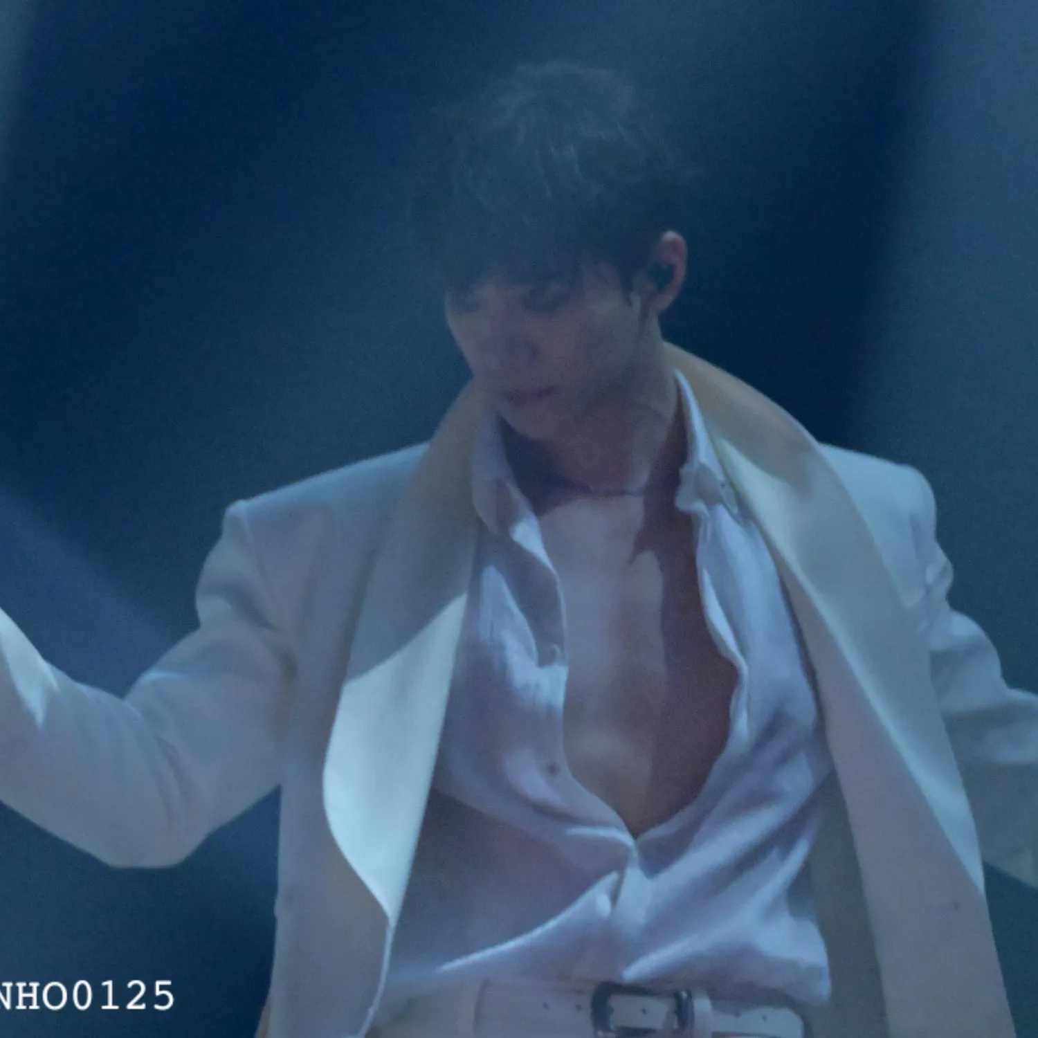 Cuplikan di balik layar dari Lee Junho